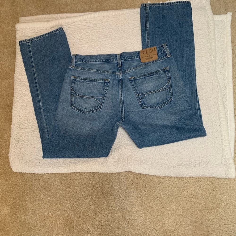 Hollister jeans 34w 32l boot cut worn a few times great condition
